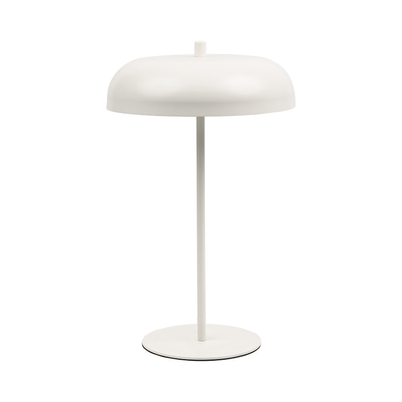 Đèn bàn kim loại cổ điển LED