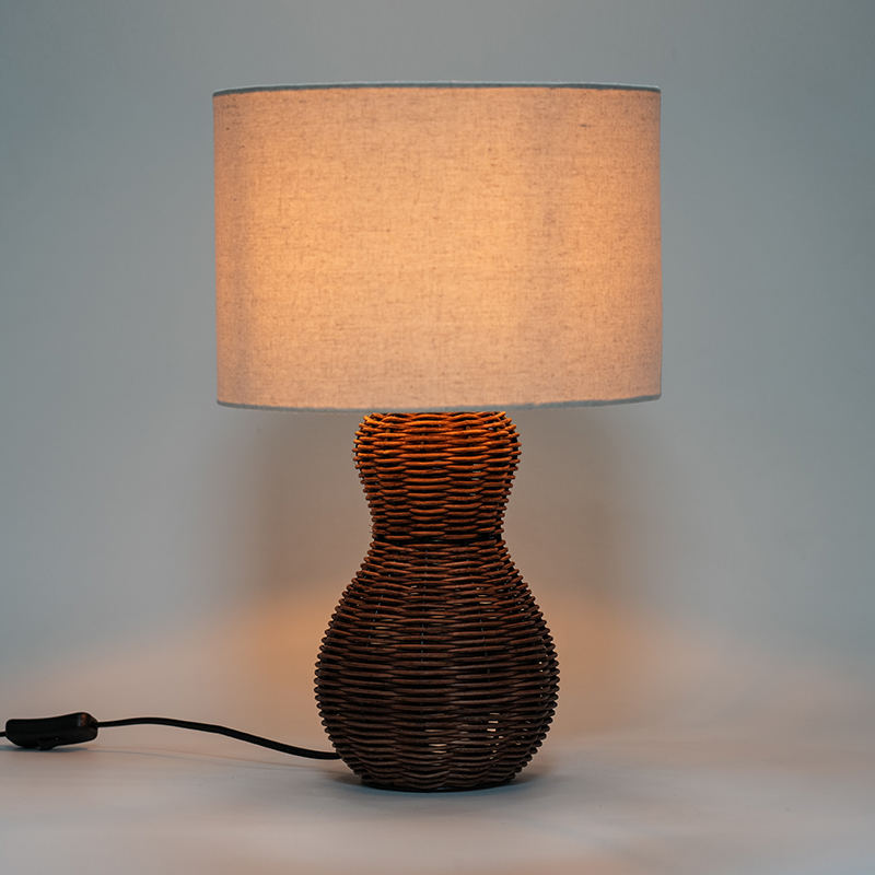 Đèn bàn nghệ thuật Rattan Handmade