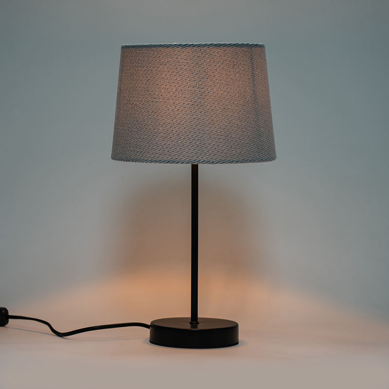 Đèn bàn phần cứng retro